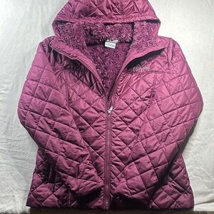 Columbia Women's Quilted Puffer Jacket - Burgundy